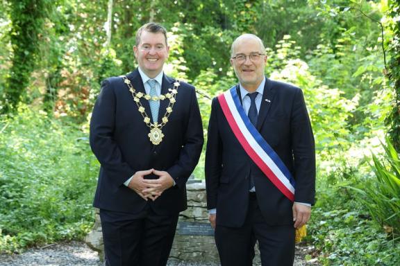 Mayor of Galway City and Mayor of Lorient standing together.