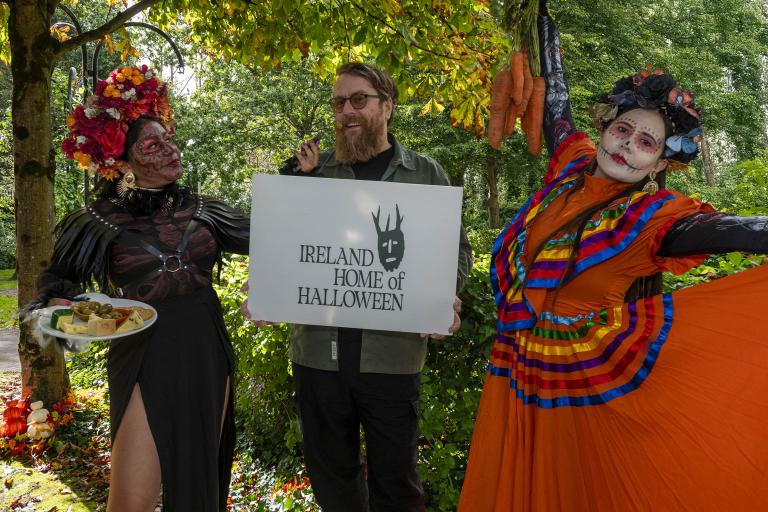 Chef JP McMahon with Mexican Community in Galway