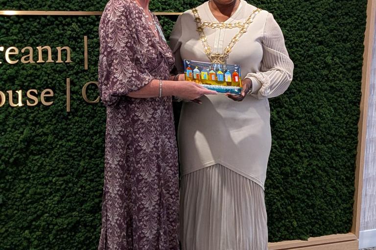 mayor with co chair of sister cities committee