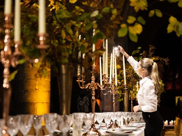Image of banquet table in St Nicholas' Collegiate Church